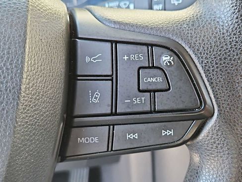 Used 2023 Toyota Sienna LE image 22