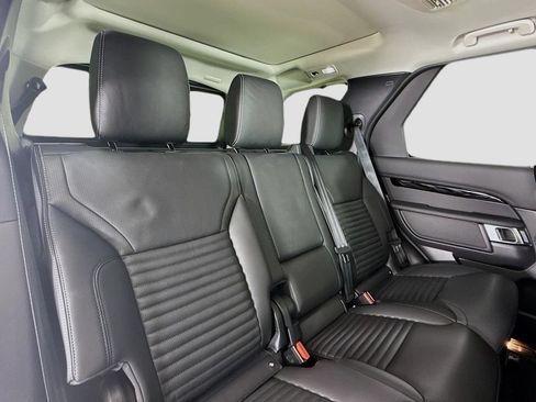 Used 2024 Land Rover Discovery S AWD/4WD image 15