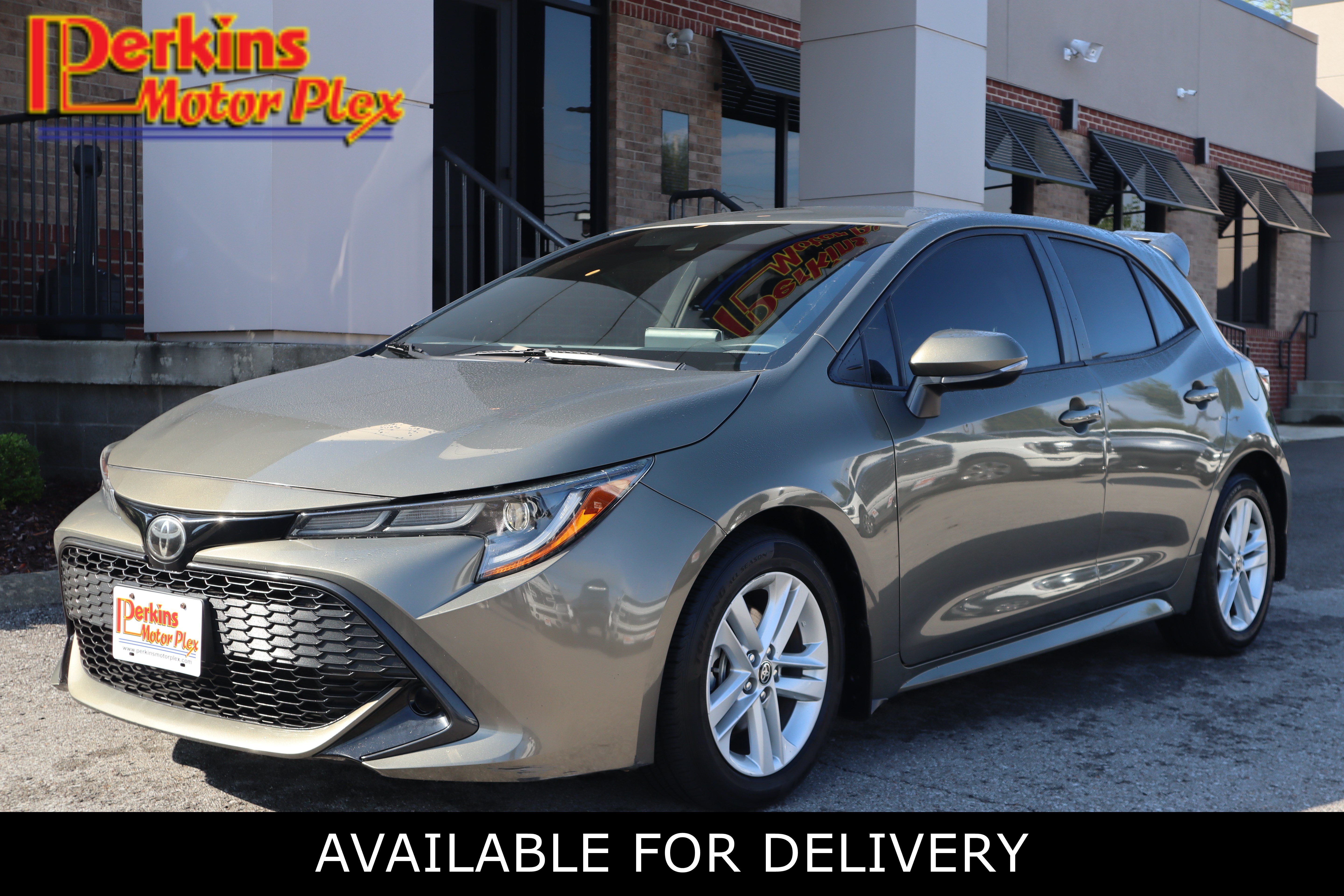 Used 2019 Toyota Corolla SE FWD image 1