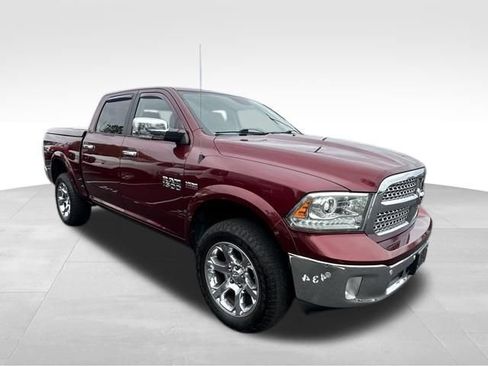 Used 2017 RAM 1500 Laramie w/ Convenience Group AWD/4WD image 11