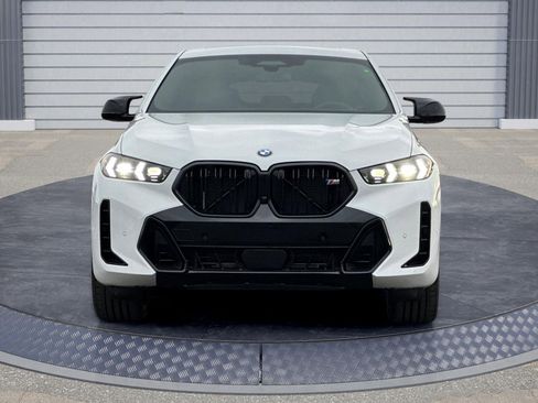 New 2026 BMW X6 M60i image 2