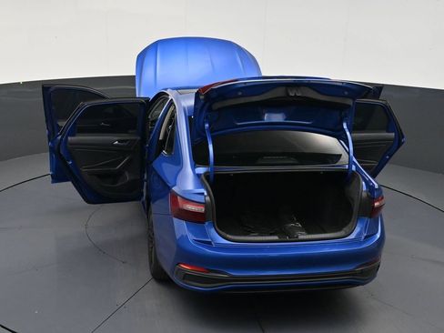 Used 2023 Volkswagen Jetta SE w/ Panoramic Sunroof Package FWD image 32