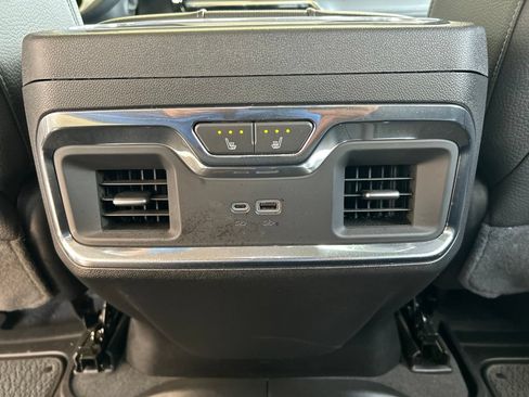 Used 2024 GMC Sierra 3500 Denali w/ Denali Reserve Package AWD/4WD image 18