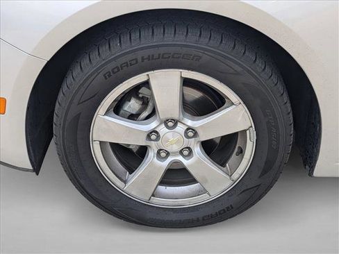 Used 2016 Chevrolet Cruze LT FWD image 10
