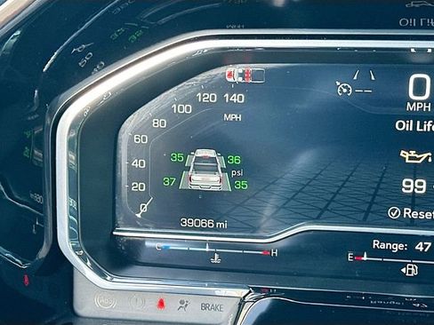 Used 2025 GMC Sierra 1500 SLT image 12