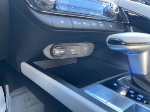 New 2026 Hyundai Elantra Limited FWD image 27