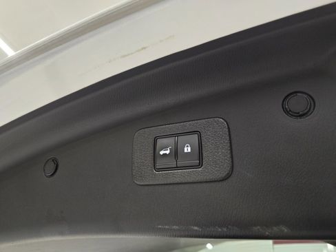 Used 2023 Nissan Armada SL w/ Captain's Chairs Package image 49