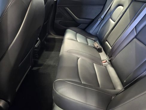 Used 2018 Tesla Model 3 Mid Range image 12