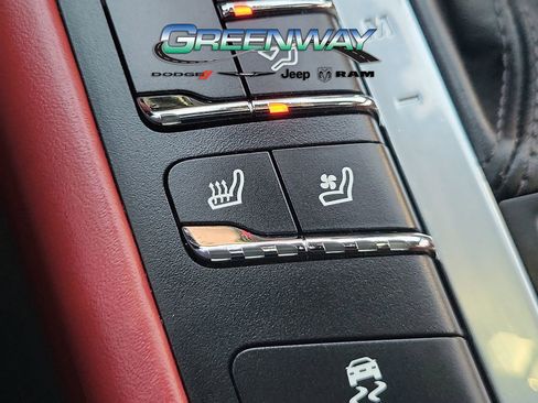 Used 2019 Porsche Macan S image 25