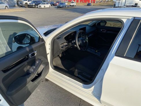 Used 2024 Honda Civic EX image 10