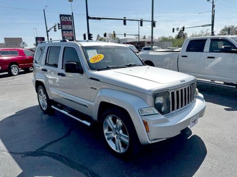 Used 2012 Jeep Liberty Limited Jet w/ Comfort/Convenience Group image 6