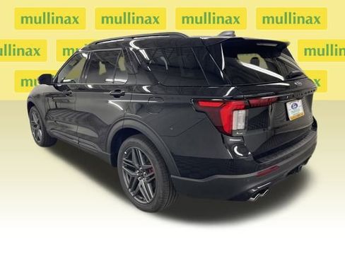New 2025 Ford Explorer ST image 3