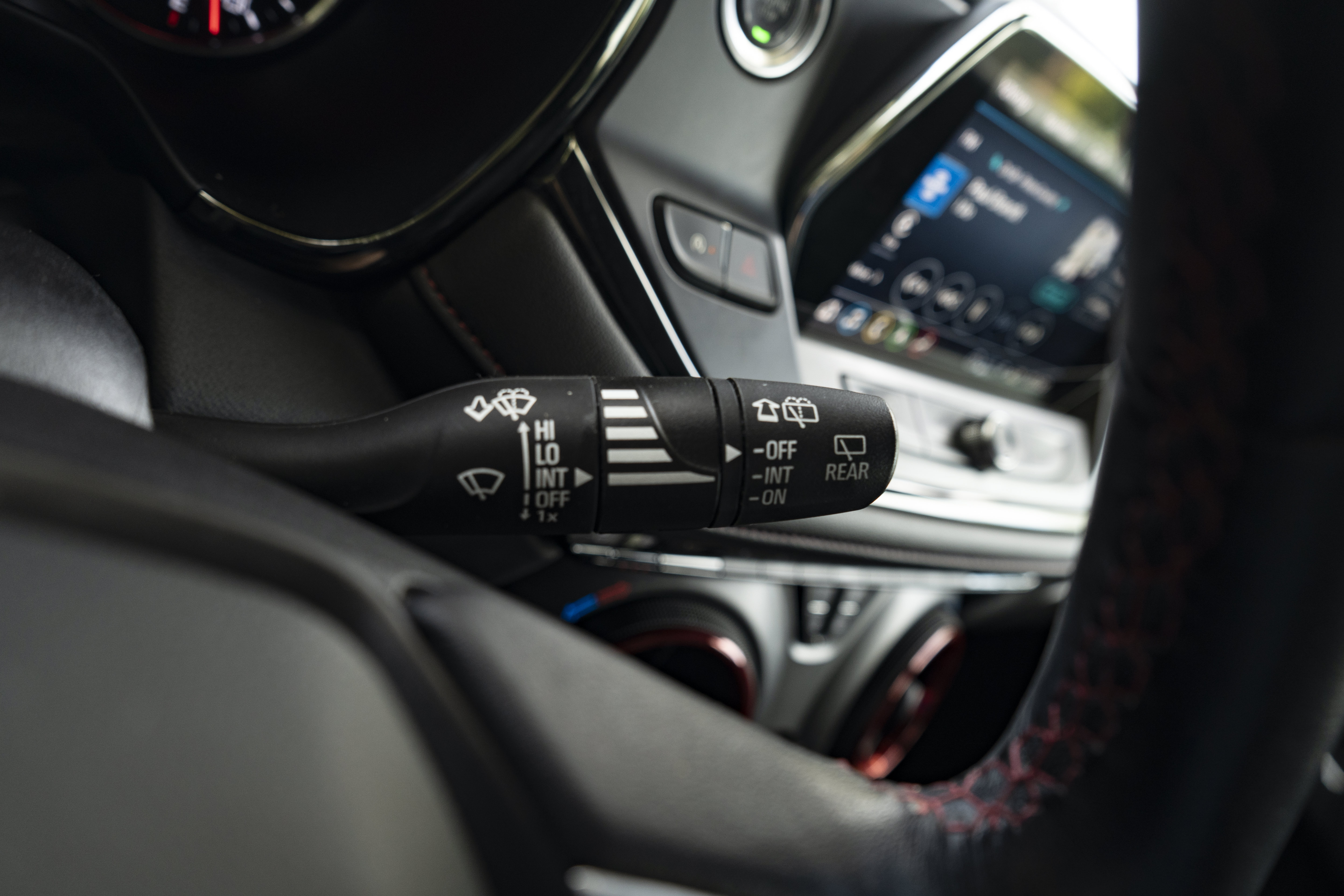 Used 2021 Chevrolet Blazer RS w/ Enhanced Convenience Package FWD image 24