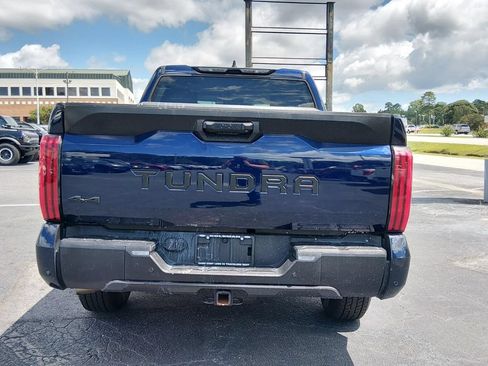 Used 2022 Toyota Tundra SR5 w/ SR5 Convenience Package AWD/4WD image 5