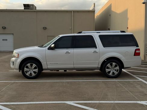 Used 2016 Ford Expedition EL Platinum RWD image 4