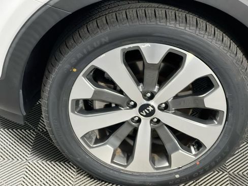 Used 2021 Kia Telluride S image 11