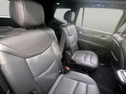 Used 2024 Cadillac XT6 Premium Luxury FWD image 18