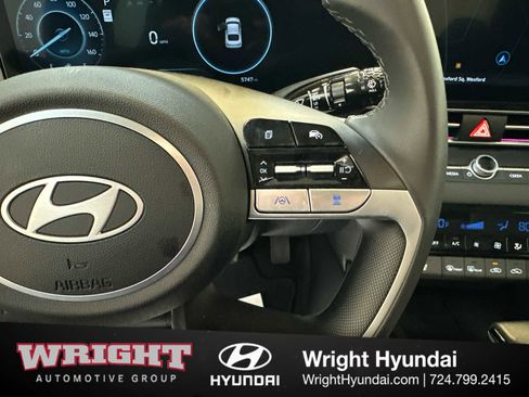 Certified 2025 Hyundai Elantra SEL image 21