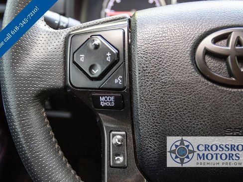Used 2021 Toyota 4Runner TRD Off-Road Premium AWD/4WD image 32
