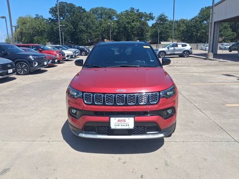 Used 2025 Jeep Compass Limited AWD/4WD image 5