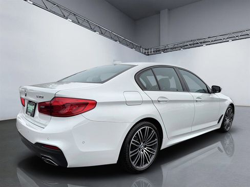 Used 2020 BMW 530i xDrive w/ M Sport Package image 7
