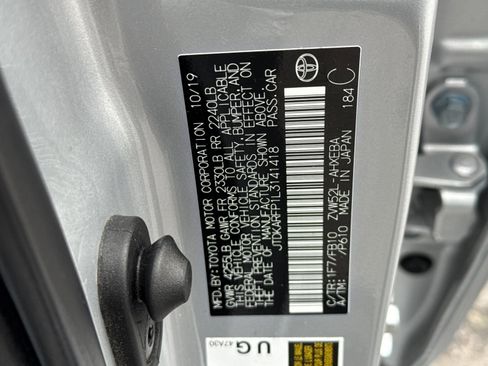 Used 2020 Toyota Prius Prime LE image 29