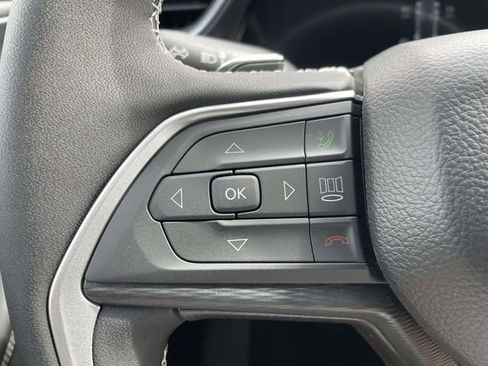 New 2025 Jeep Grand Cherokee Altitude RWD image 26