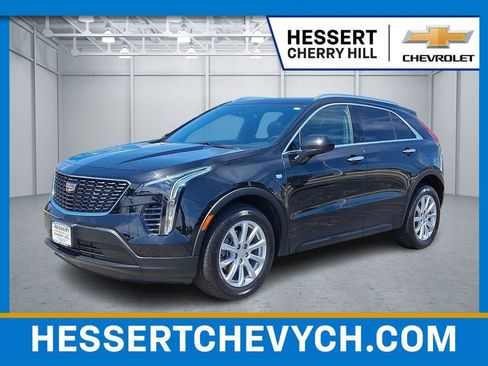 Certified 2023 Cadillac XT4 Luxury w/ Cold Weather Package AWD/4WD image 1
