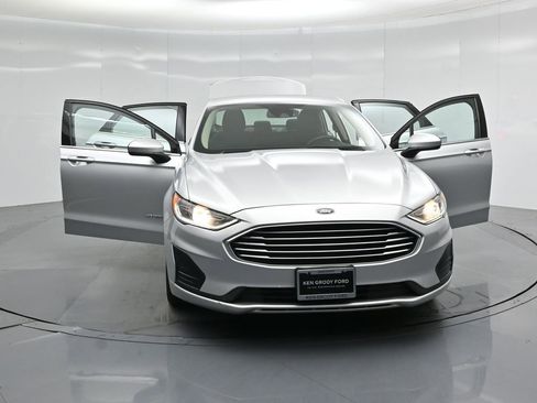 Certified 2019 Ford Fusion SE FWD image 30