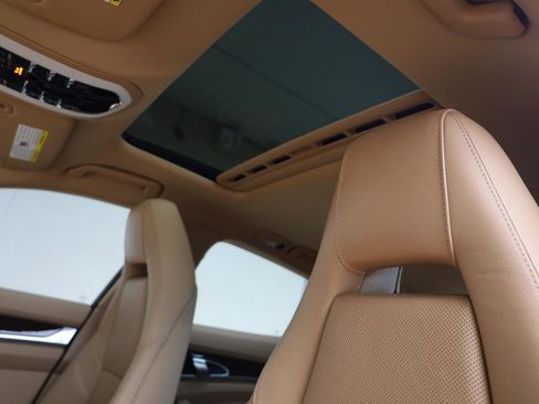 Used 2012 Porsche Panamera 4 image 17