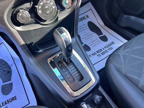 Used 2011 Ford Fiesta SE w/ 201A Rapid Spec Order Code image 14