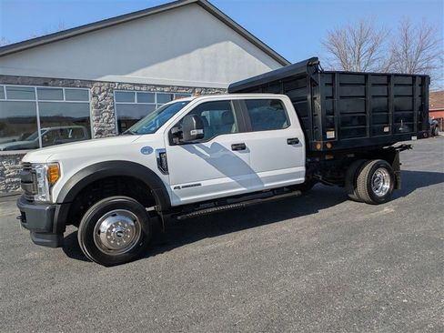 Used 2017 Ford F550 4x4 Crew Cab Super Duty image 1