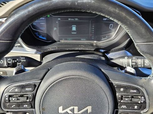 Used 2022 Kia Niro Touring Special Edition image 23