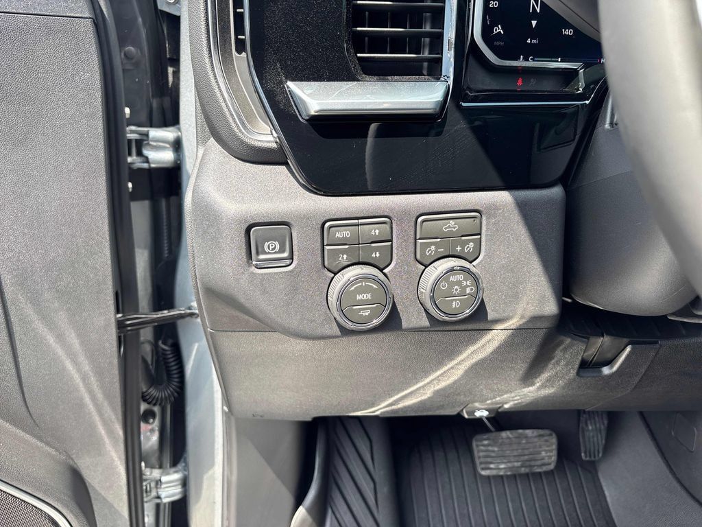 New 2026 Chevrolet Silverado 1500 RST w/ Convenience Package II AWD/4WD image 12