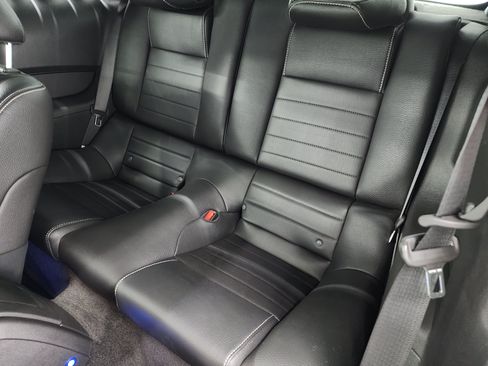 Used 2011 Ford Mustang GT Premium w/ Security Pkg RWD image 10