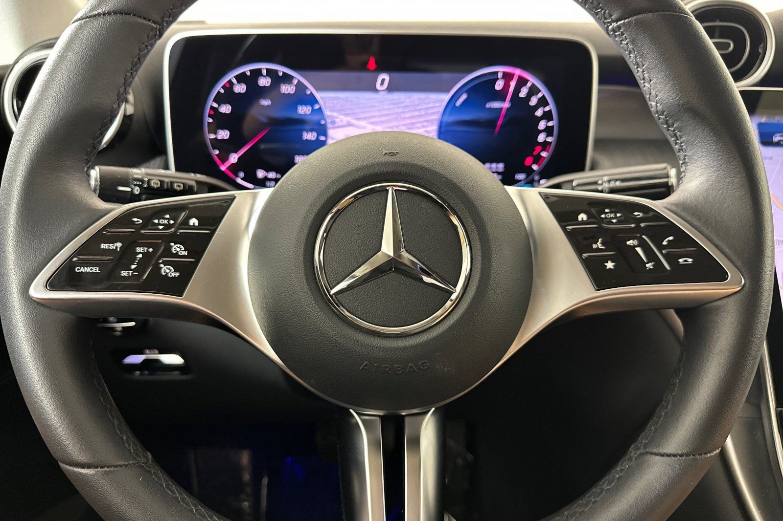 Used 2026 Mercedes-Benz GLC 350e 4MATIC image 23