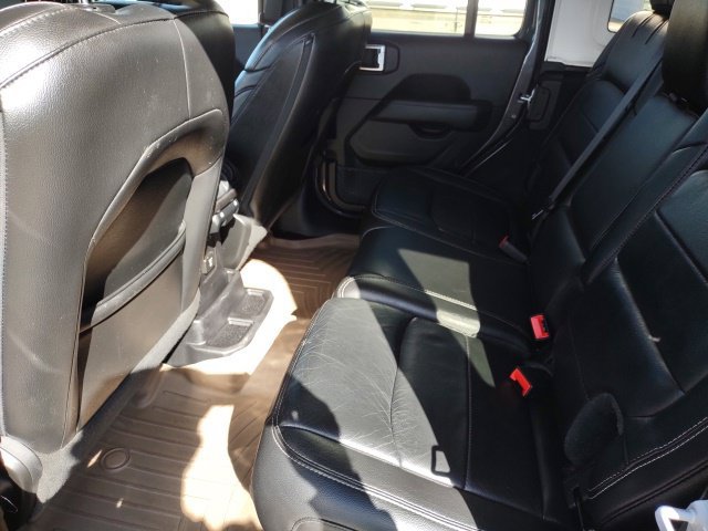 Used 2019 Jeep Wrangler Unlimited Sahara w/ Uconnect 4C Nav & Sound Group AWD/4WD image 19