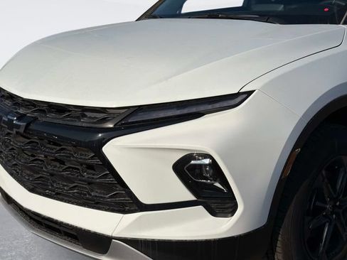 New 2026 Chevrolet Blazer LT w/ Convenience Package FWD image 9