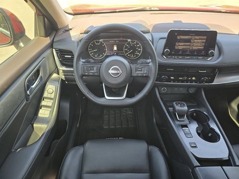 Certified 2022 Nissan Rogue SV w/ SV Premium Package FWD image 14