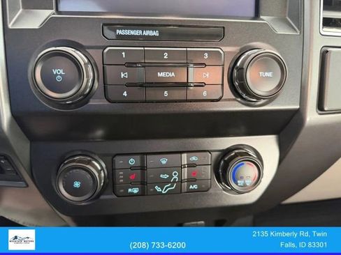 Used 2022 Ford F250 XLT w/ XLT Premium Package AWD/4WD image 17