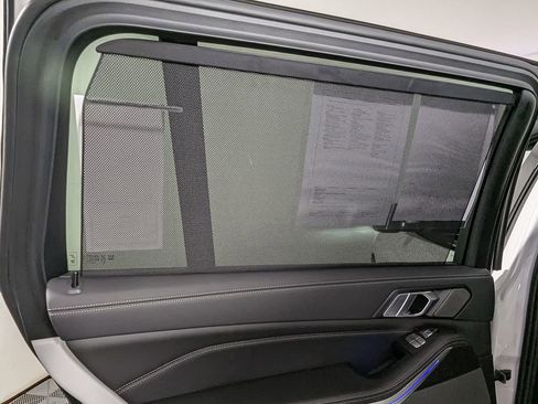 Certified 2025 BMW X7 M60i image 53