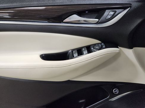 Used 2024 Buick Enclave Essence w/ Sport Touring Edition image 44