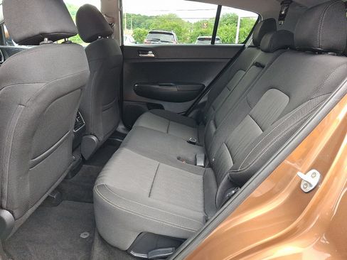 Used 2019 Kia Sportage LX AWD/4WD image 11