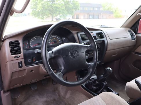 Used 1999 Toyota 4Runner SR5 AWD/4WD image 15