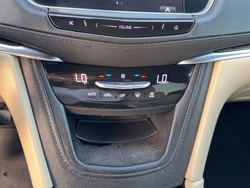 Used 2018 Cadillac XT5 FWD image 21