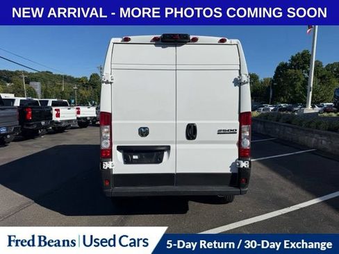 Used 2025 RAM ProMaster 2500 w/ Convenience Group FWD image 8