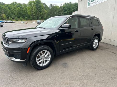 Used 2023 Jeep Grand Cherokee L Laredo AWD/4WD image 2