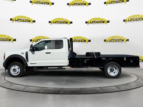 New 2025 Ford F550 4x4 Supercab Super Duty image 2