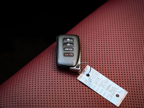 Used 2018 Lexus GS 350 F Sport image 8