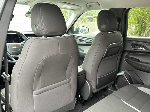 Certified 2025 Chevrolet TrailBlazer LT w/ LT Cold Weather Package FWD image 16